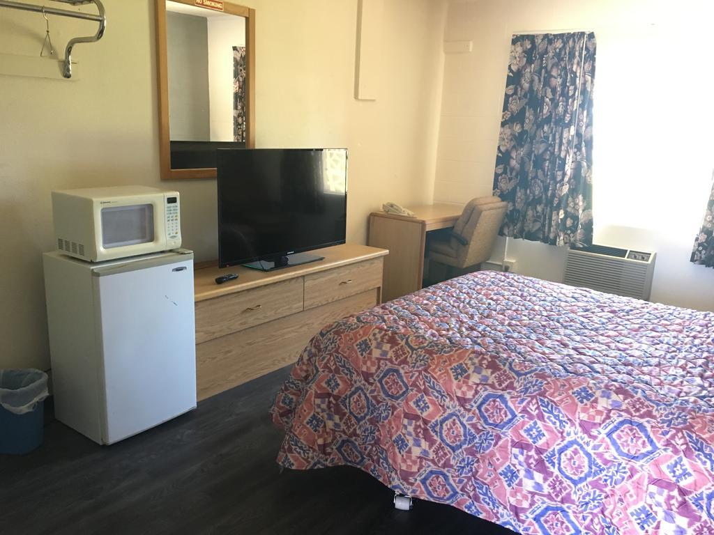 经济汽车旅馆 伍德伯恩 外观 照片